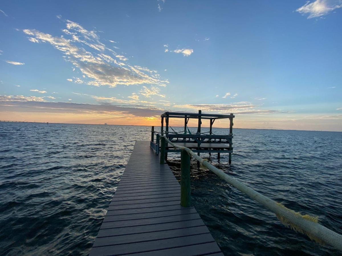 Nasa Waterfront Dolphin Suite Titusville Εξωτερικό φωτογραφία